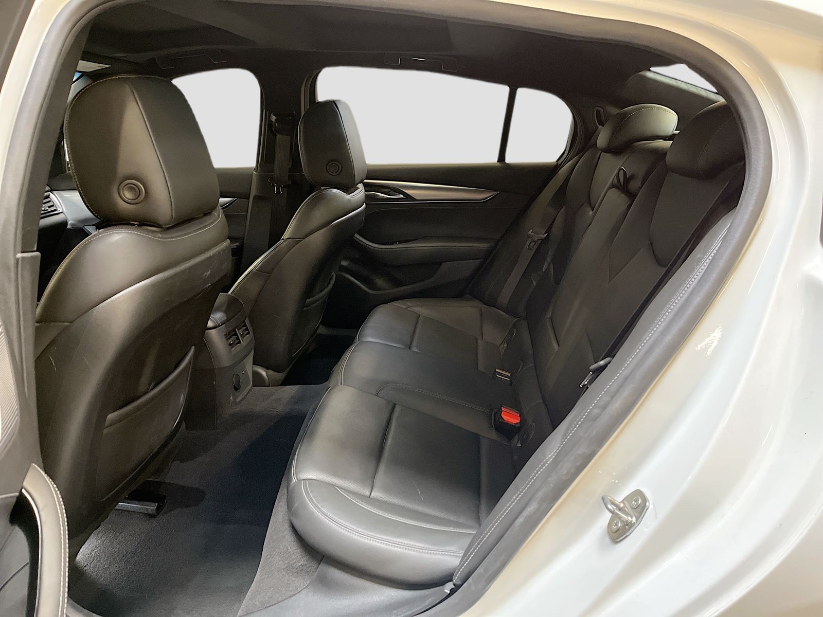 Used 2023 White Cadillac Premium Luxury image 25