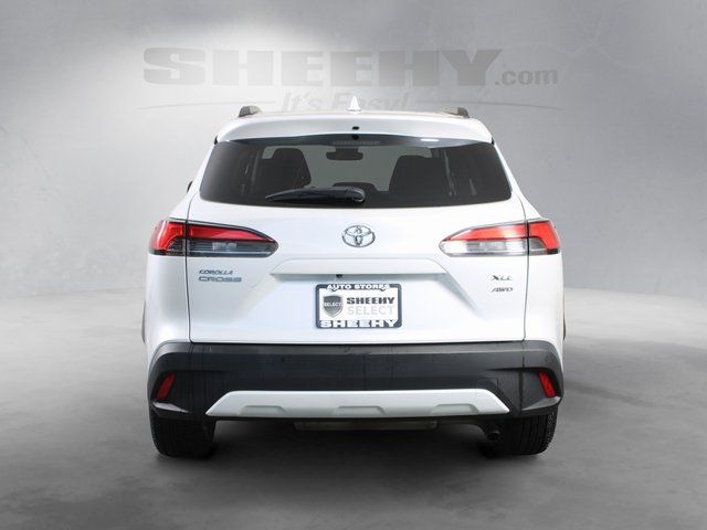 Used 2022 Beige Toyota XLE image 13