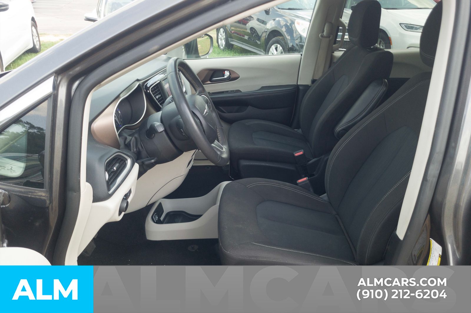 Used 2022 Crystal Metallic Chrysler LX image 6