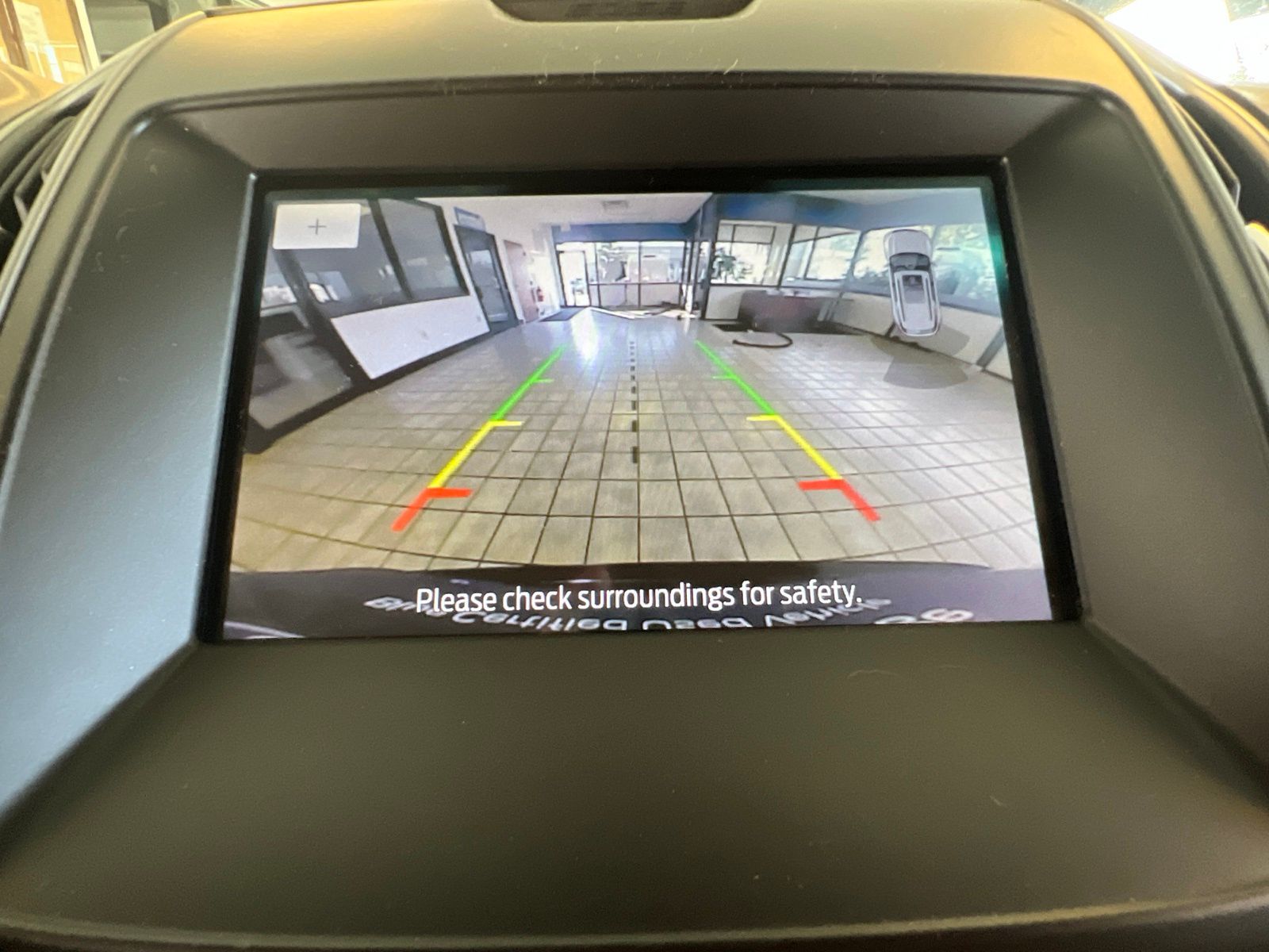 Certified Used 2020 Magnetic Metallic Ford SE image 19