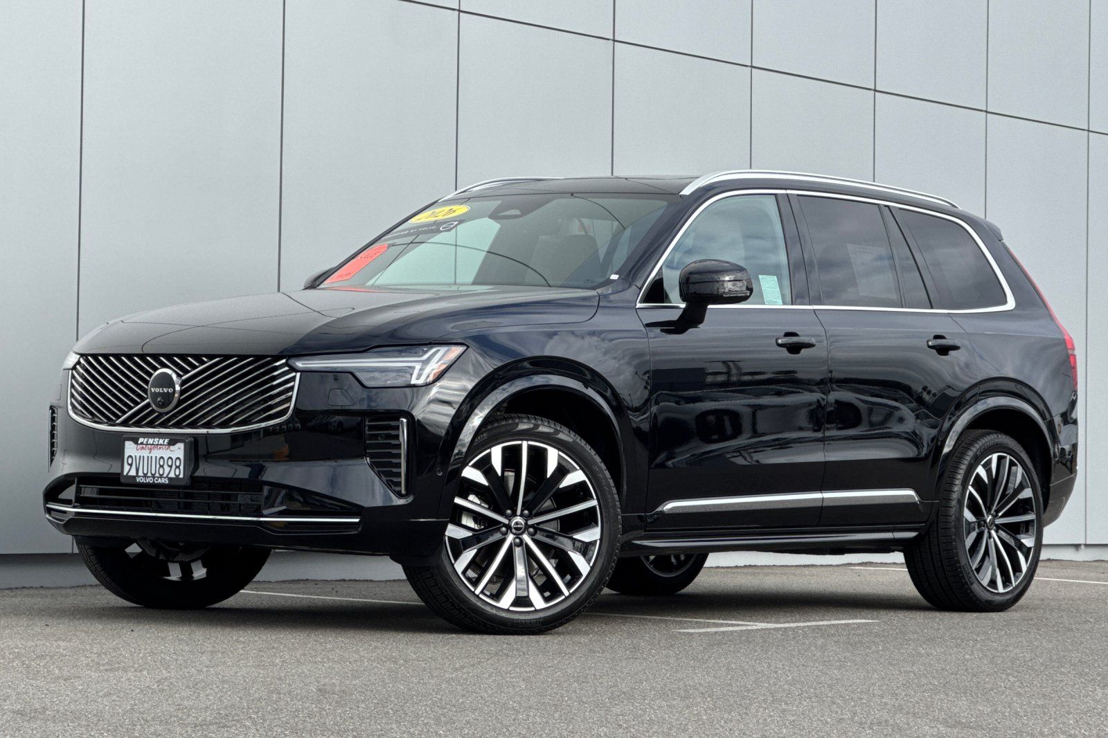 Onyx Black Metallic 2026 Volvo XC90 B5 Plus 7-Passenger AWD SUV / Crossover All-Wheel Drive Automatic