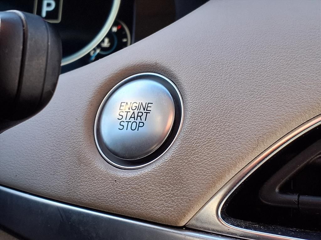 2021 Hyundai Palisade Calligraphy White at Victoria Chrysler Dodge Jeep Ram