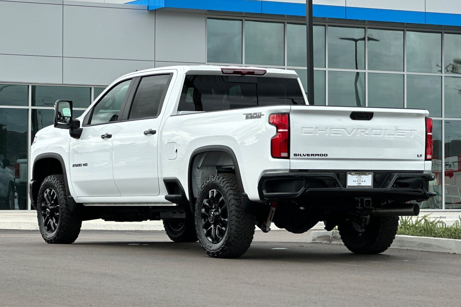 View vehicle photo 6