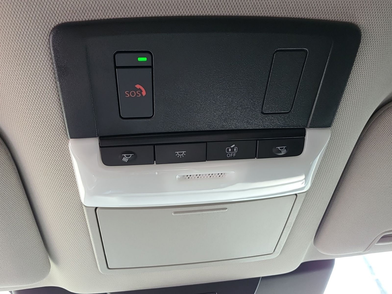 Used 2024 Black Nissan SL image 40