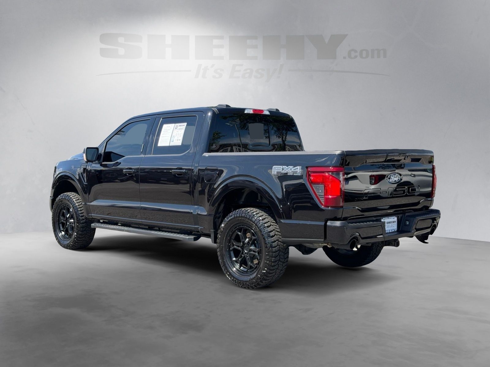 Used 2026 Agate Black Metallic Ford XLT image 13