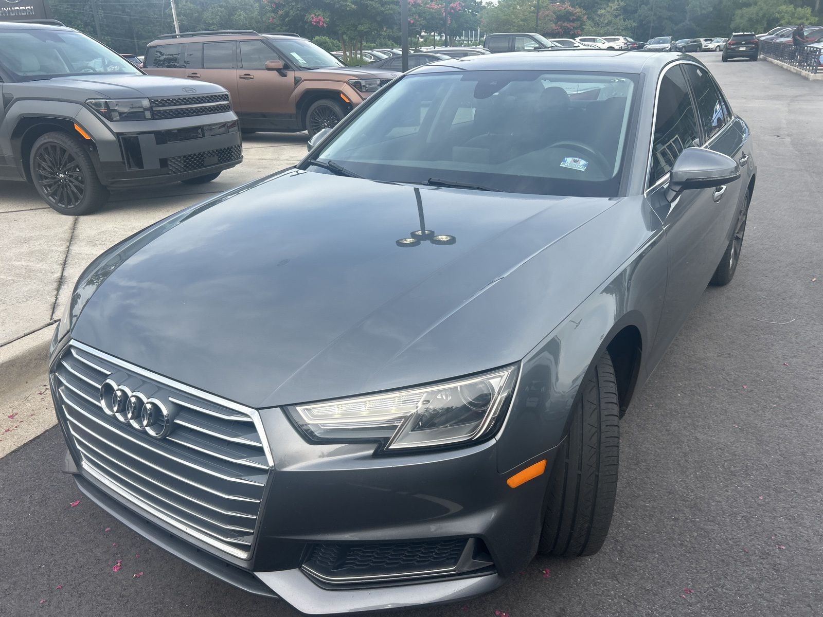 2019 Audi A4 2.0T Premium photo 2