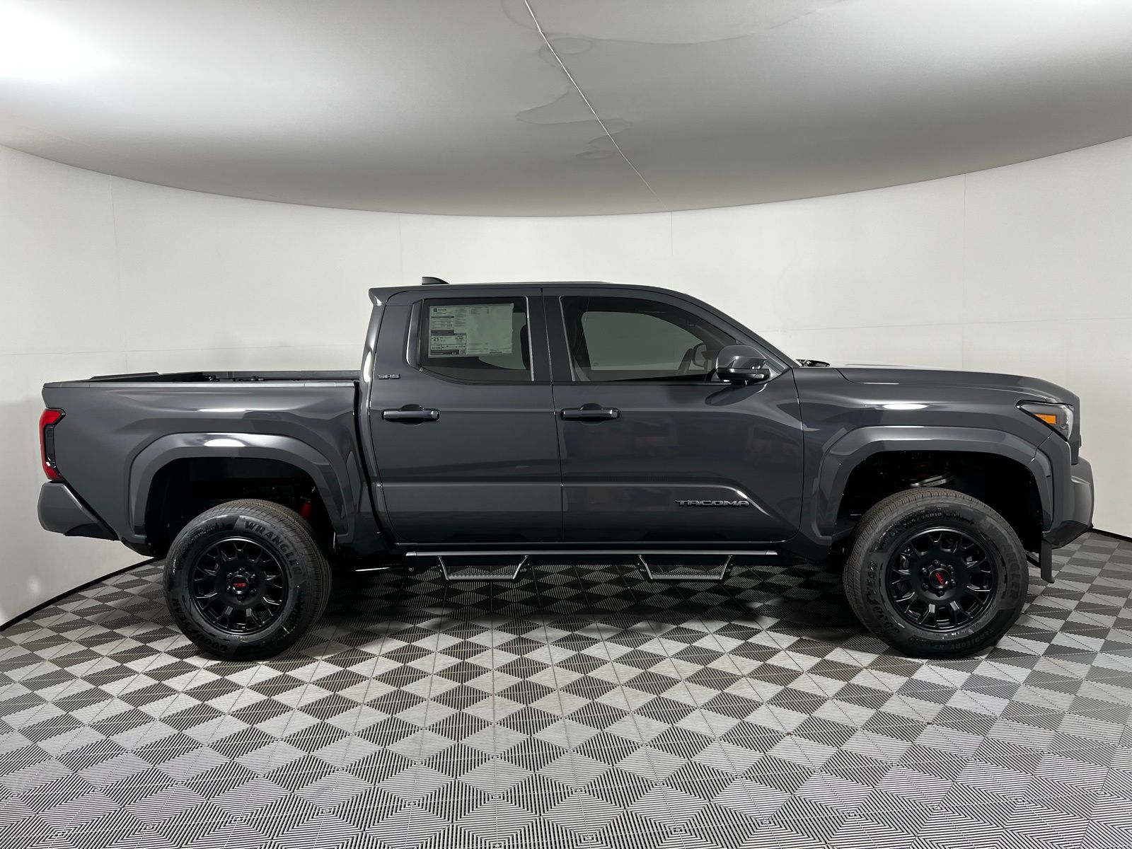 Thumbnail: 2025 Toyota Tacoma - 4