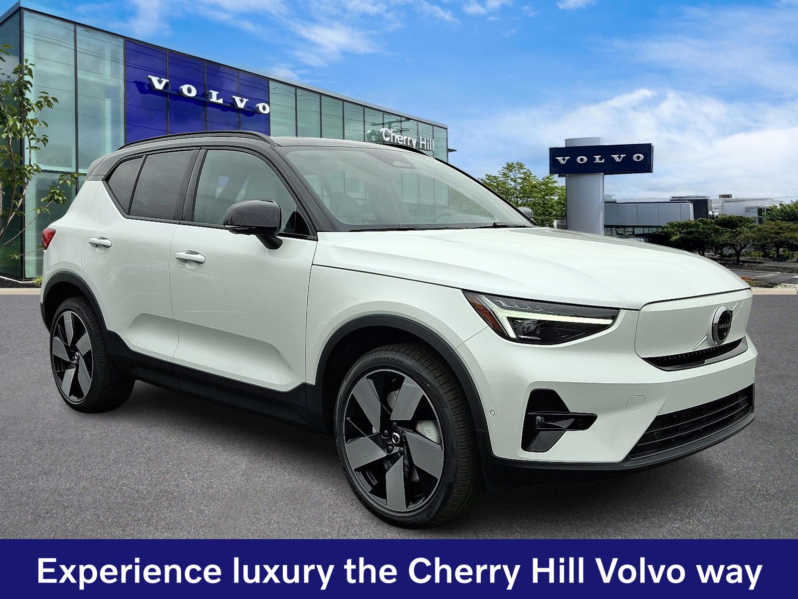 Crystal White Pearl 2026 Volvo EX40 SUV / Crossover Rear-Wheel Drive 1-Speed Automatic