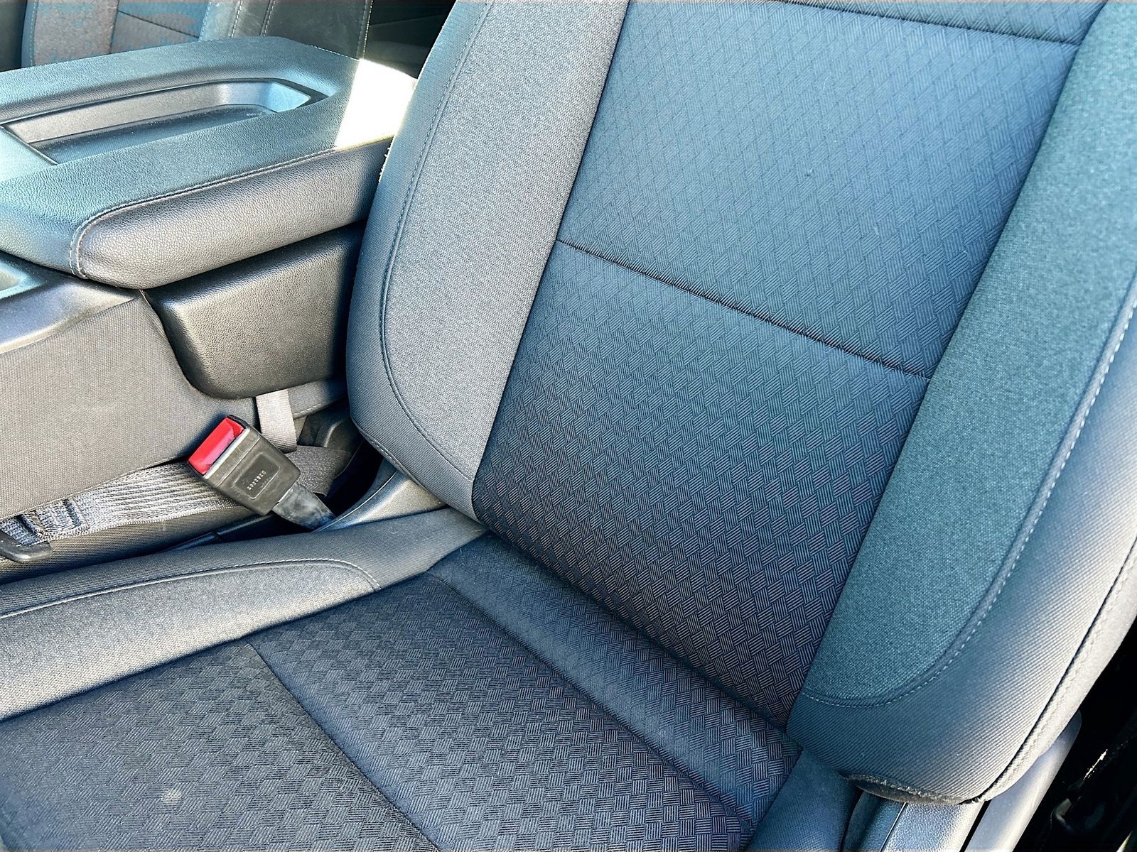 Used 2024 White Chevrolet LT image 29