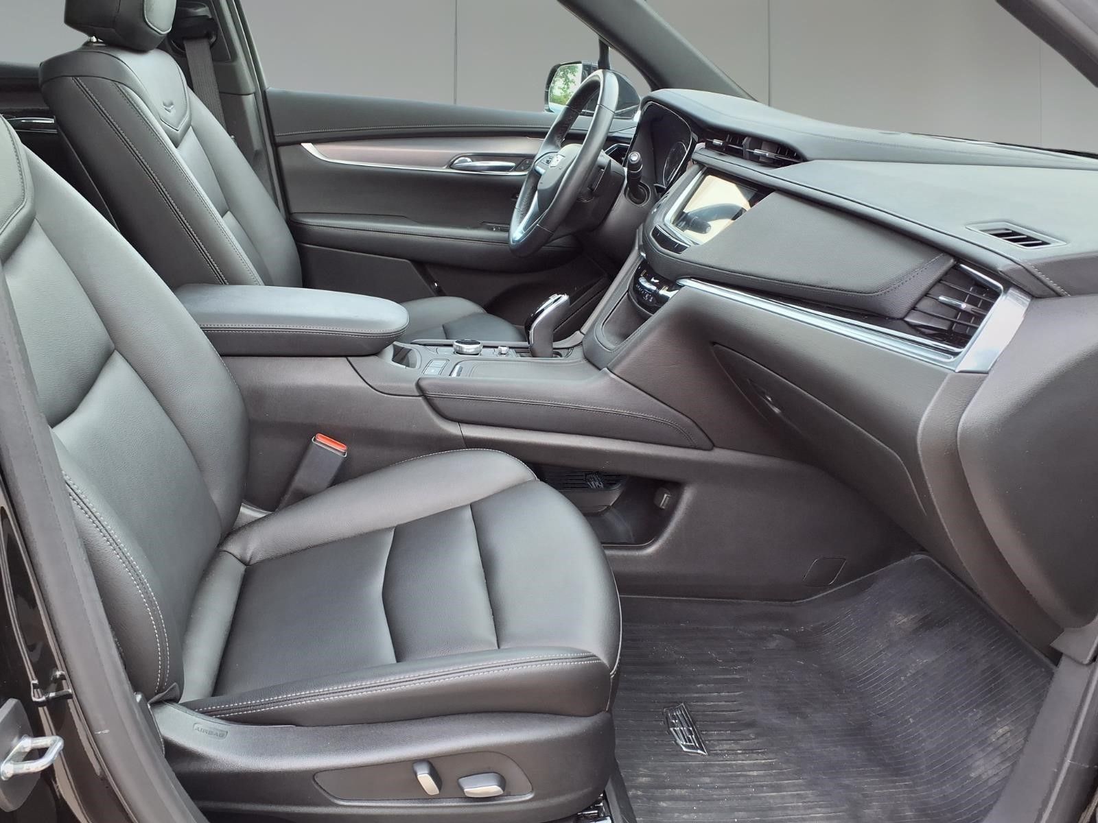 2022 Cadillac XT6 Luxury Black at DeMontrond Gulf Freeway