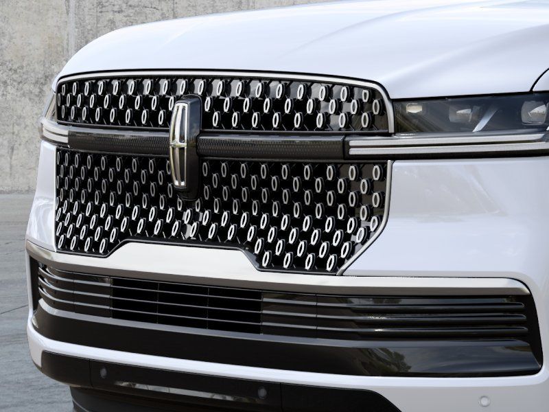 New 2027 White Lincoln Premiere image 17