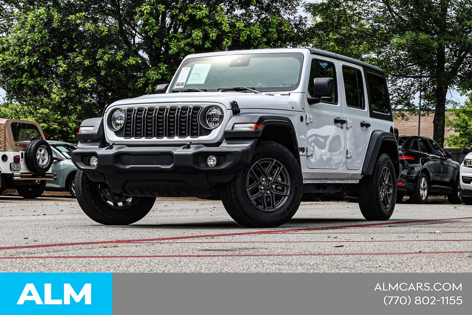 Used 2025 White Jeep Sport S image 3