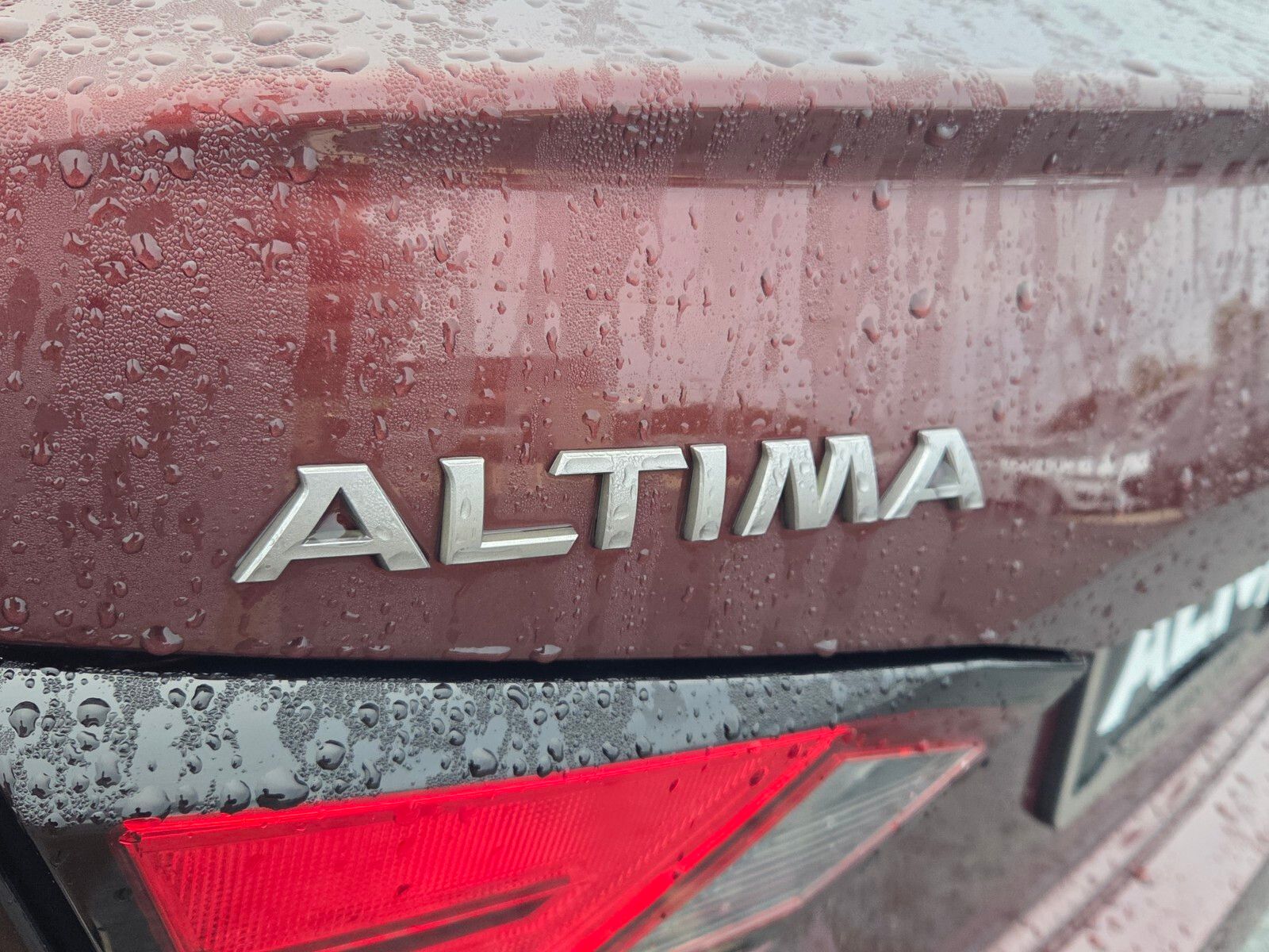 Used 2025 Red Nissan 2.5 SV image 11