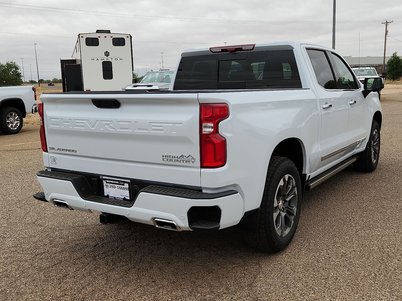 View vehicle photo 4