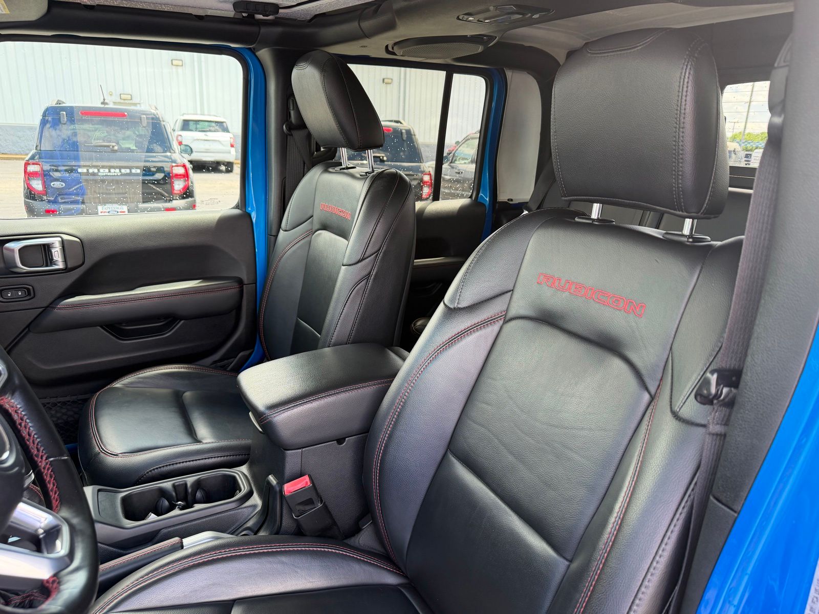2021 Jeep Gladiator image 12