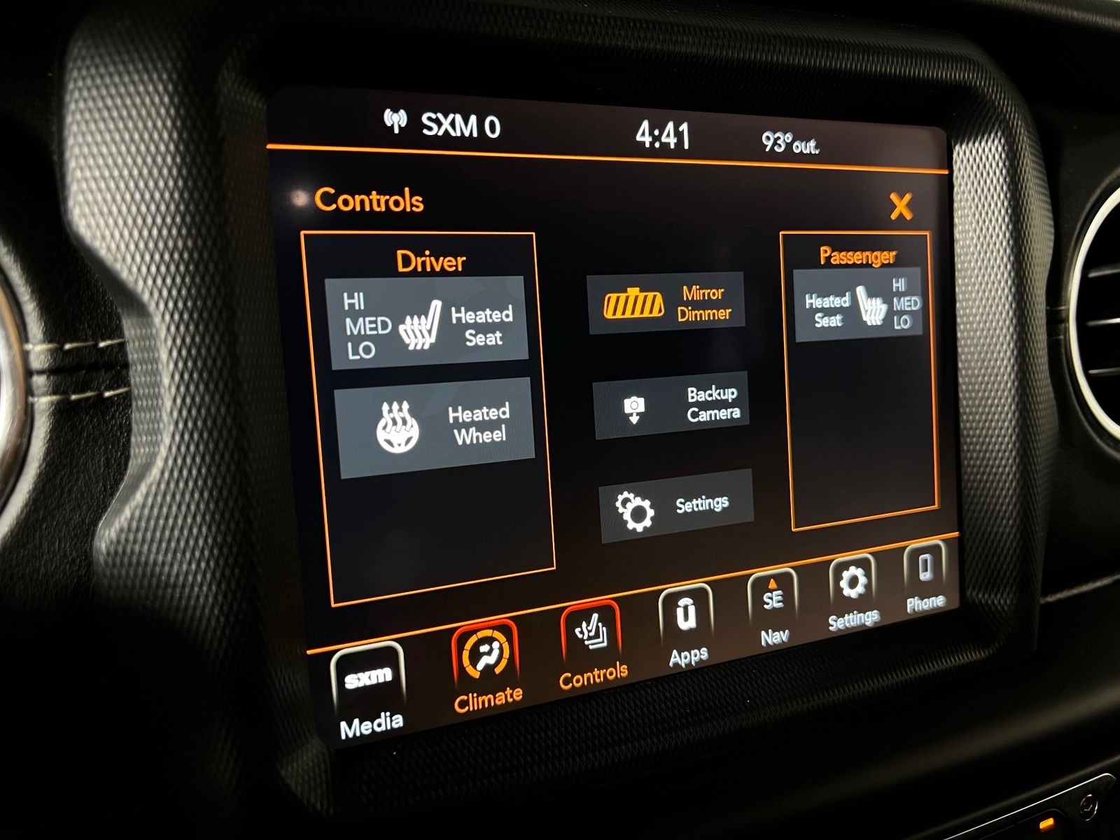 Thumbnail: 2019 Jeep Wrangler - 18