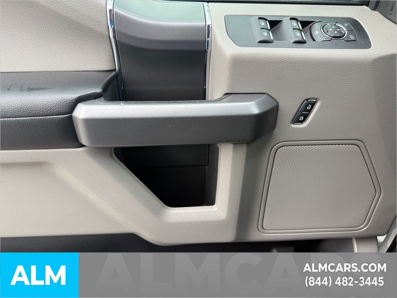 Used 2018 Oxford White Ford XLT image 27