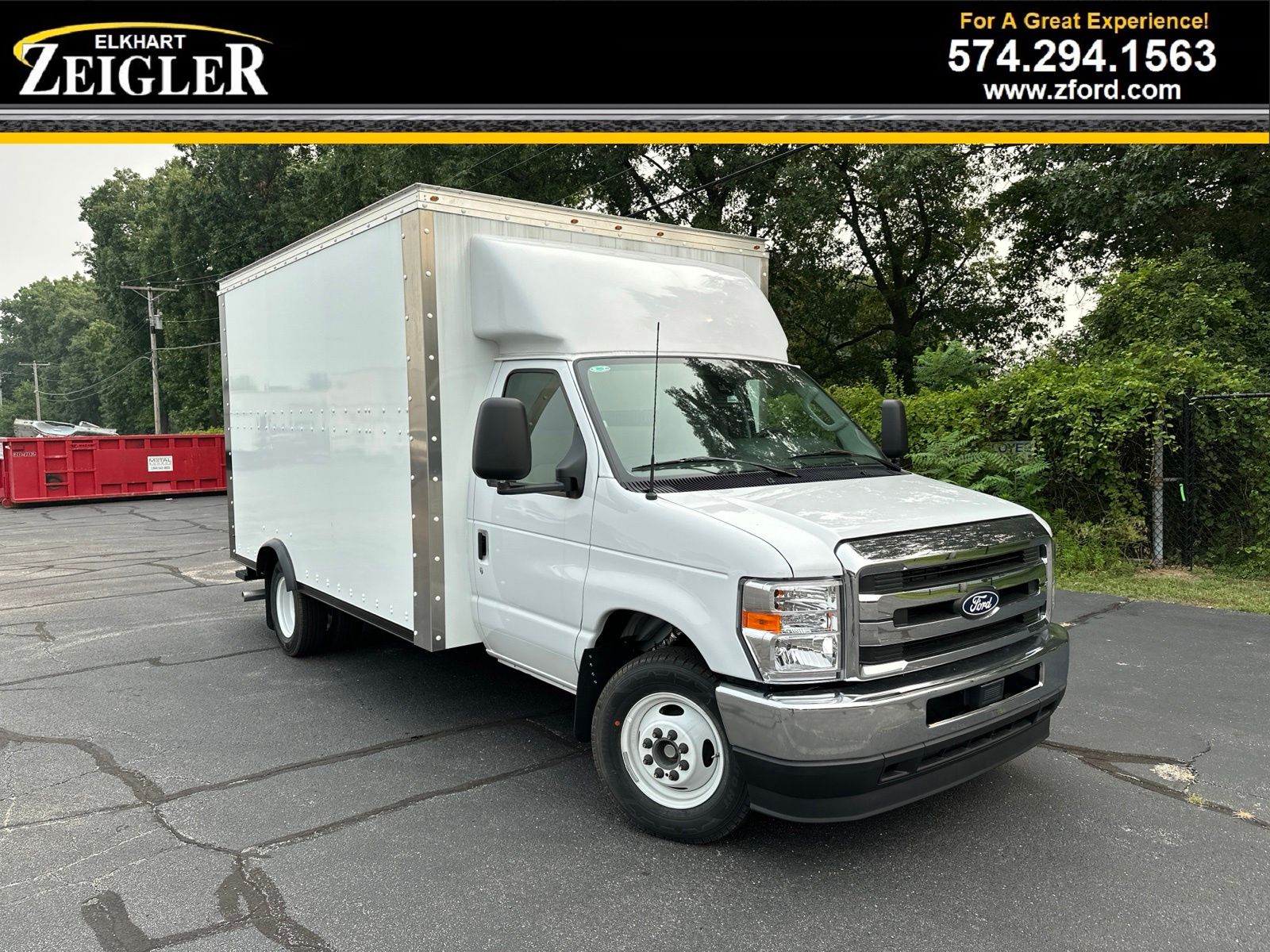 Oxford White 2026 Ford E-Series Chassis Pickup Truck Rear-Wheel Drive 6-Speed Automatic Overdrive