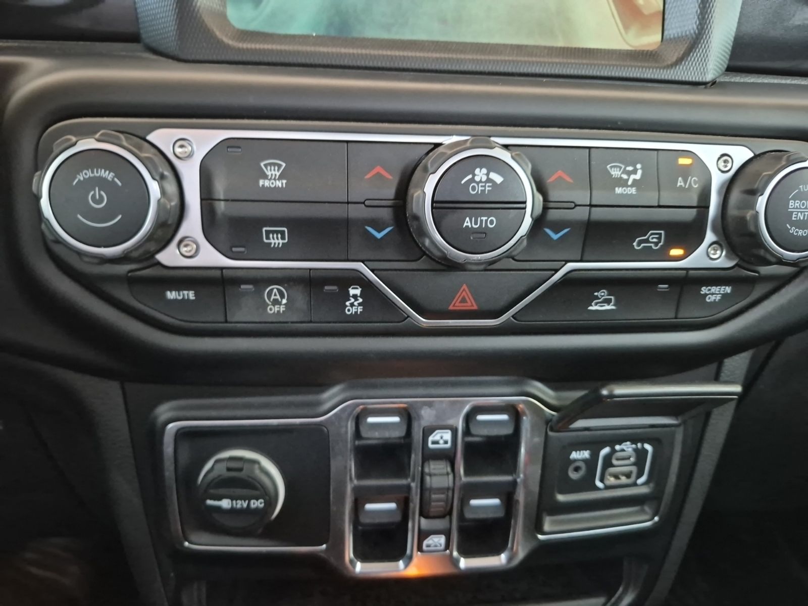 2022 Jeep Gladiator Sport Black at Community Toyota
