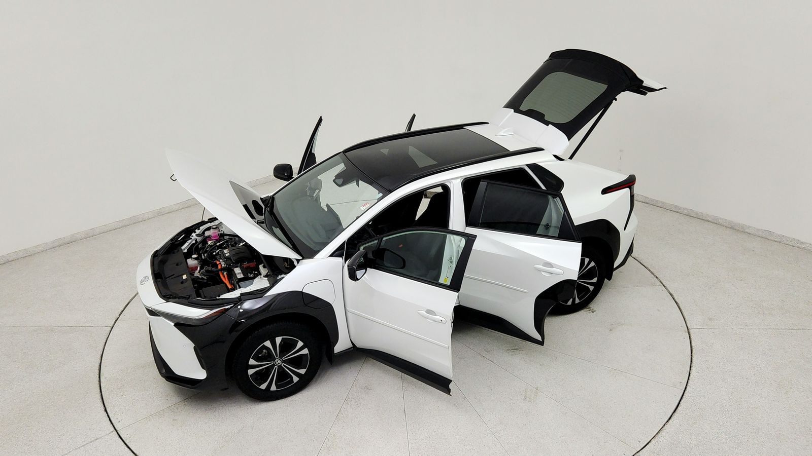 Used 2025 Beige Toyota XLE image 22