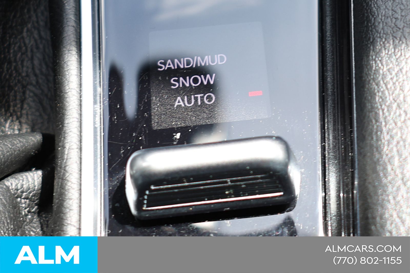 Used 2024  Jeep Sport image 34