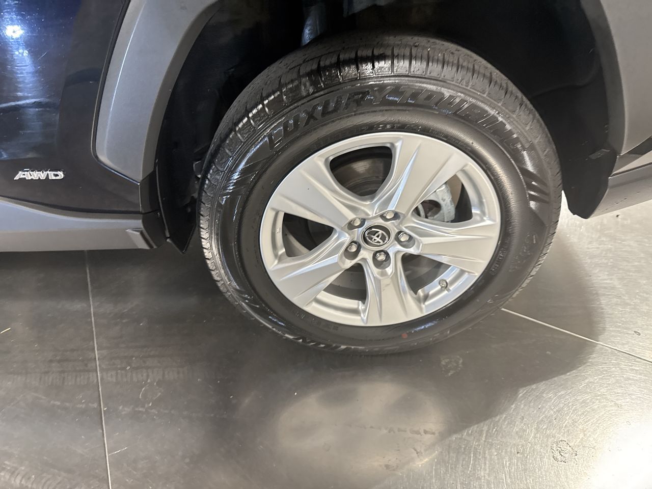 2019 Toyota RAV4 Hybrid XLE photo 12