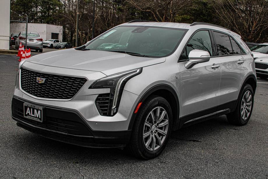 2022 Cadillac XT4 Sport 2