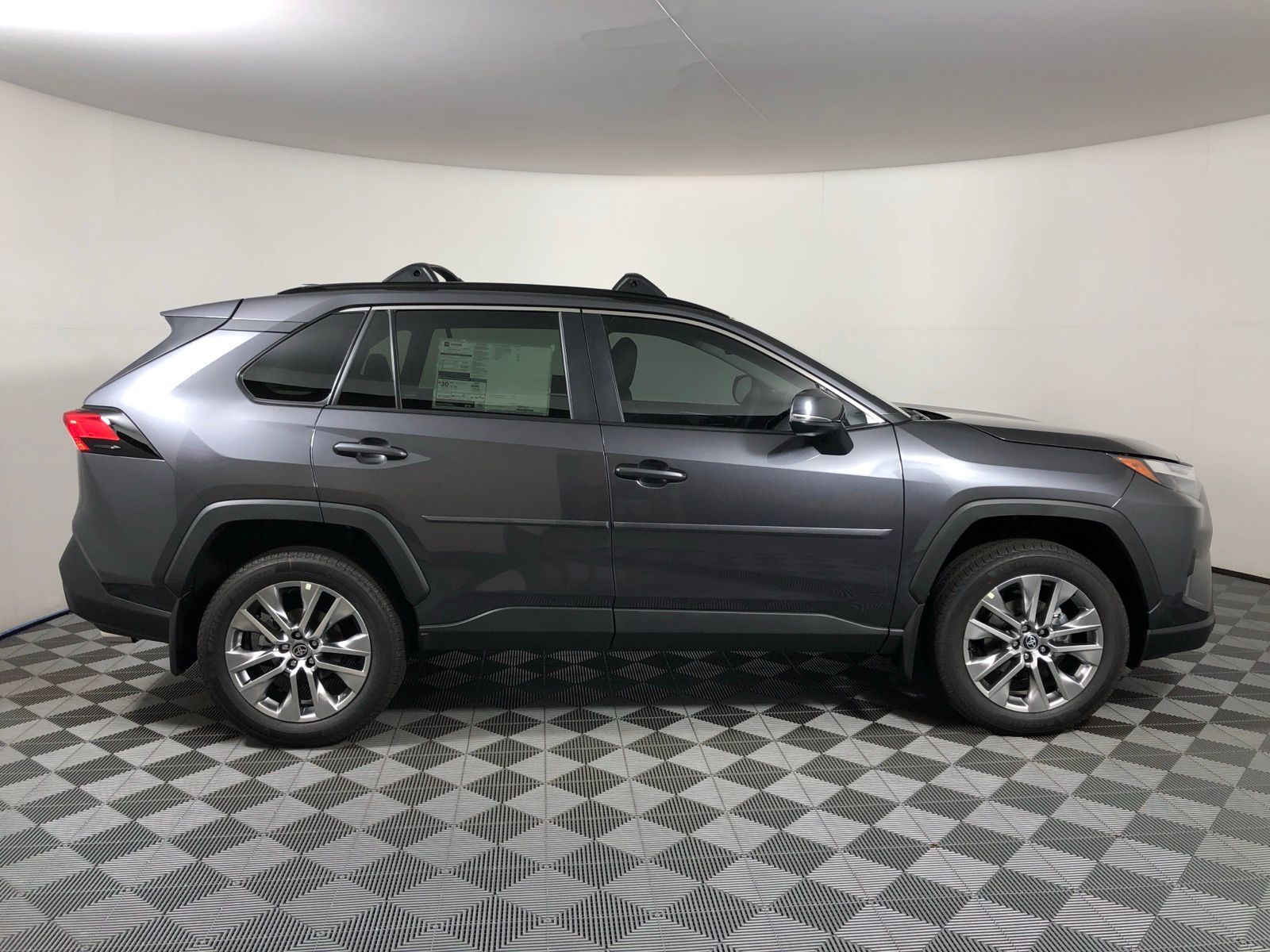 2025 Toyota RAV4 XLE Premium 4