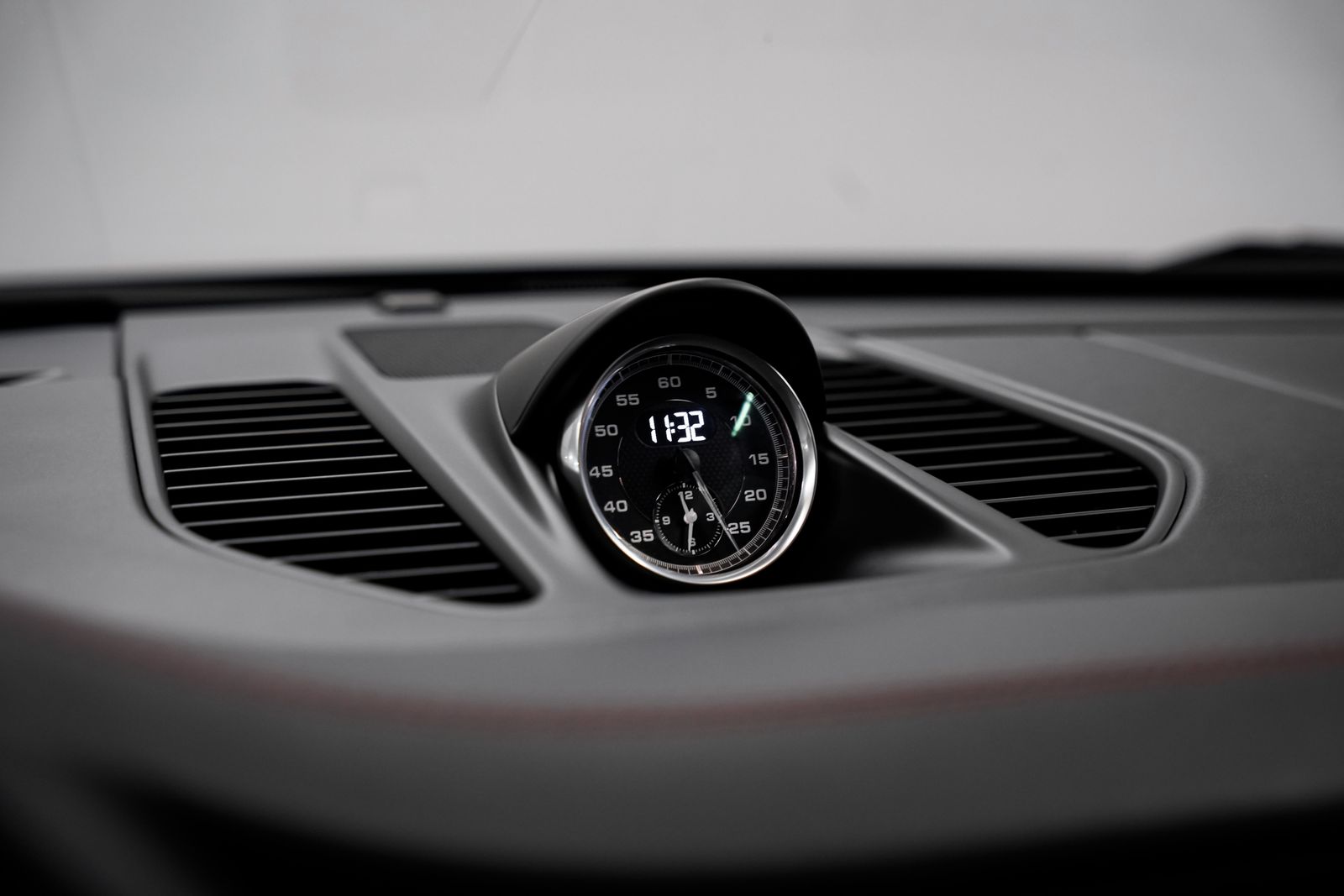 2016 Porsche 911 Carrera 4 GTS — photo 12