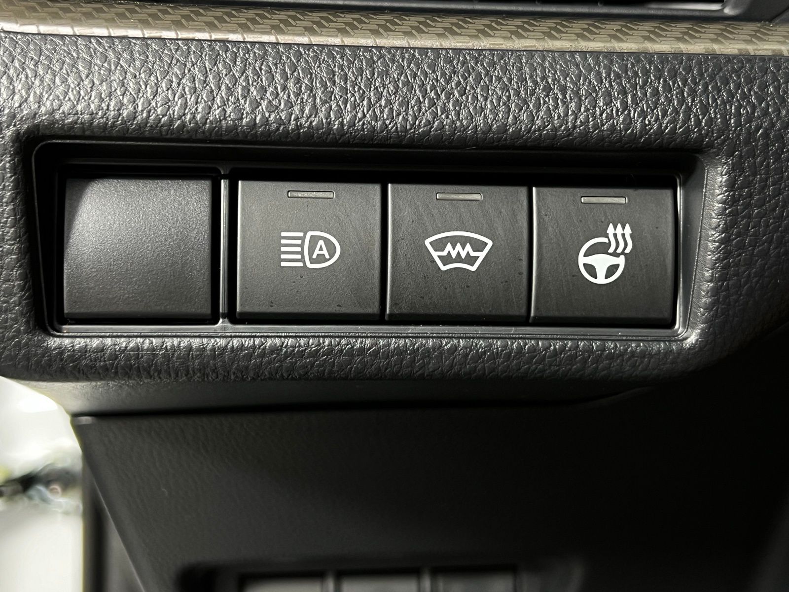 2025 Toyota Prius Limited 20