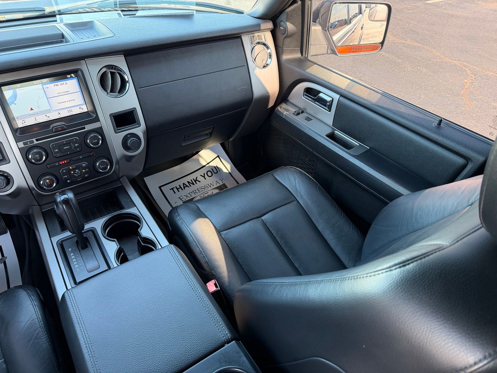 2017 Ford Expedition image 18