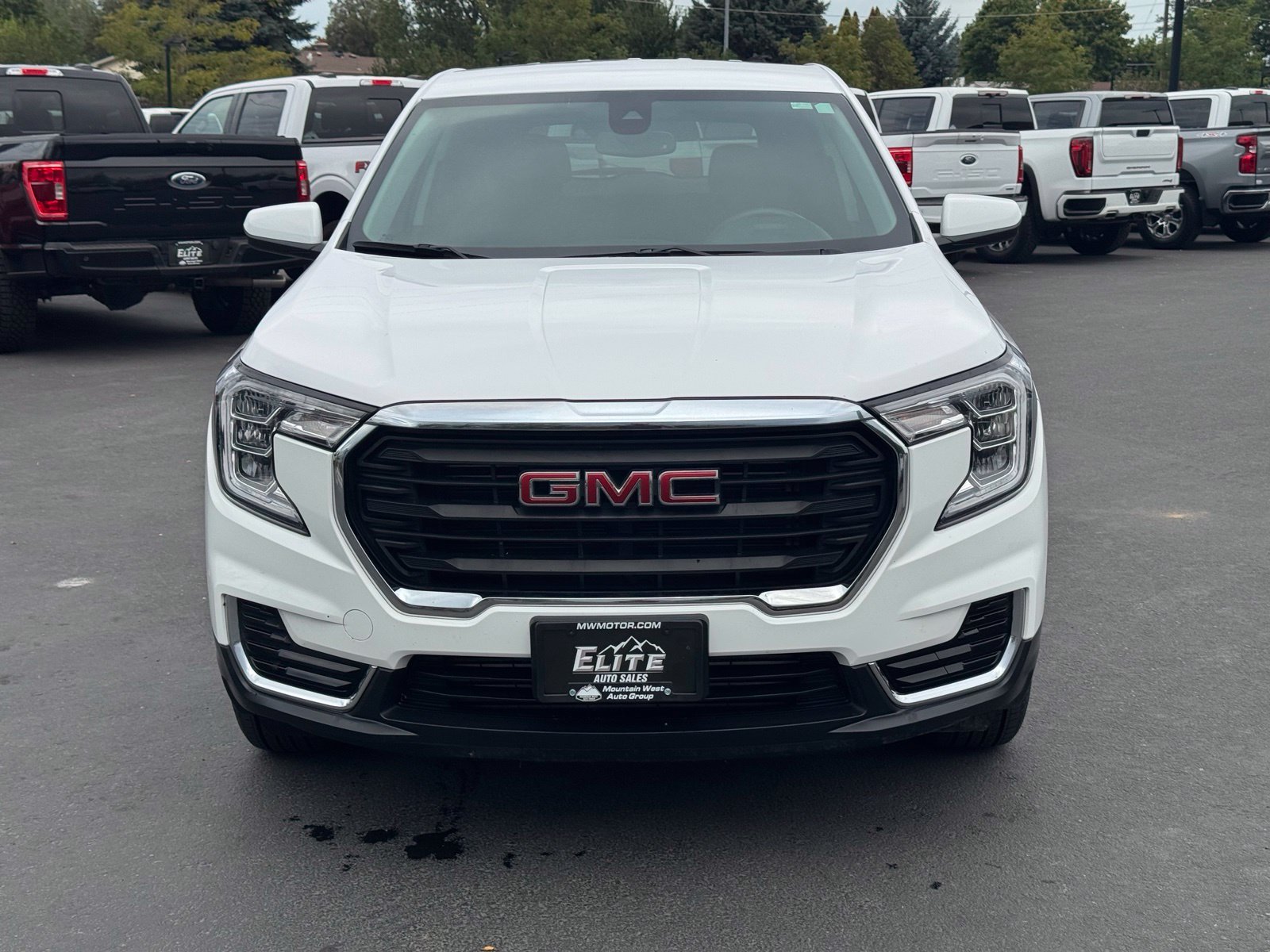 Used 2024 GMC Terrain SUV