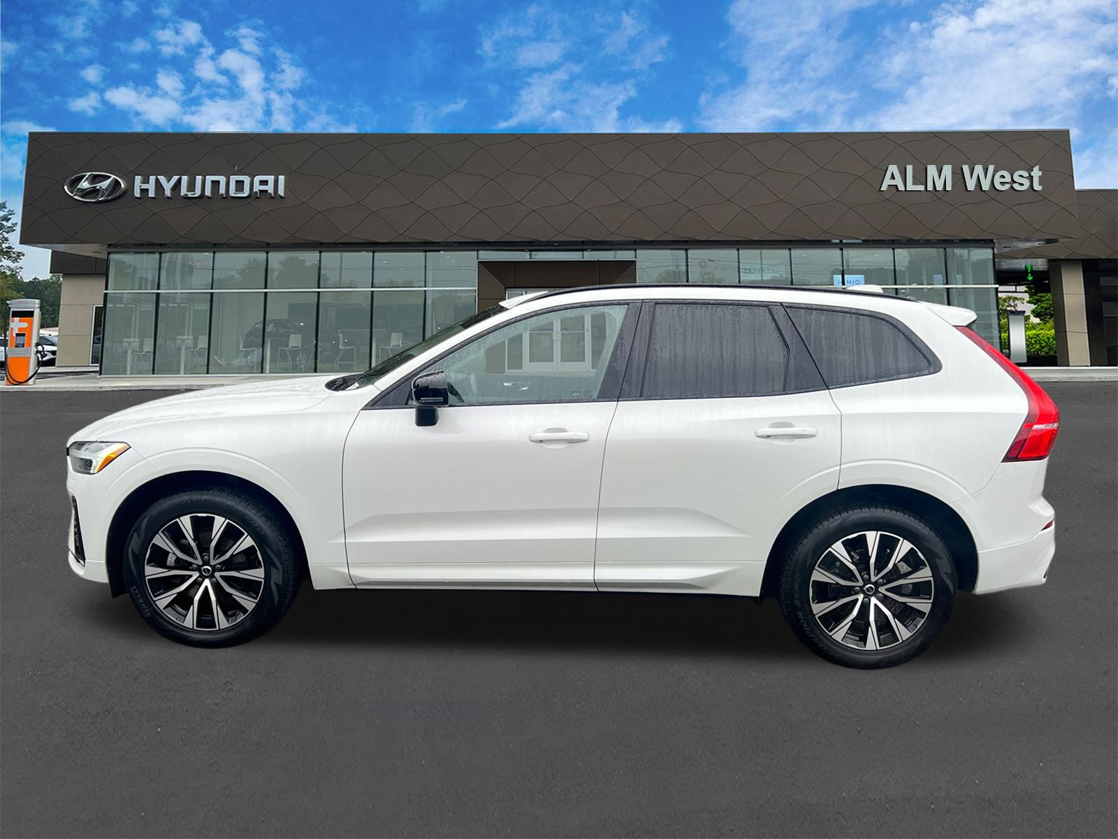 2024 Volvo XC60 Core - Photo 8