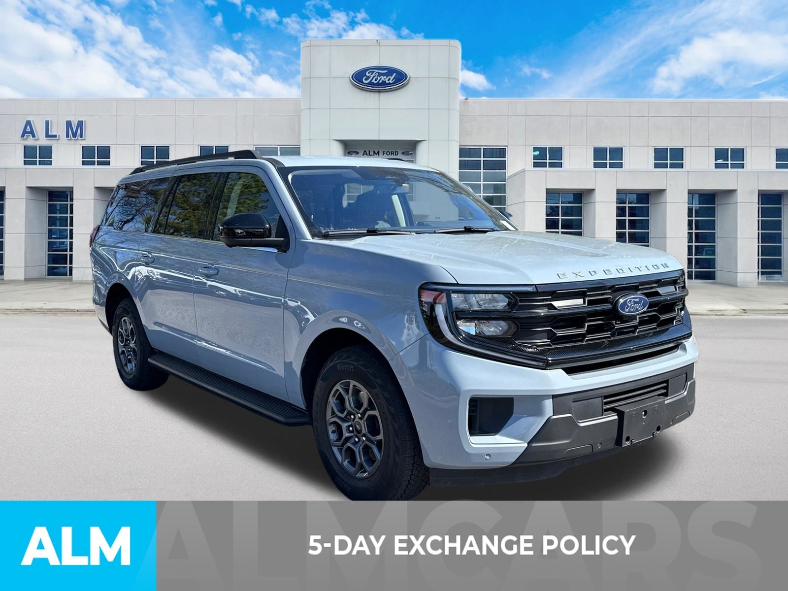 Used 2025 Gray Ford Active image 3