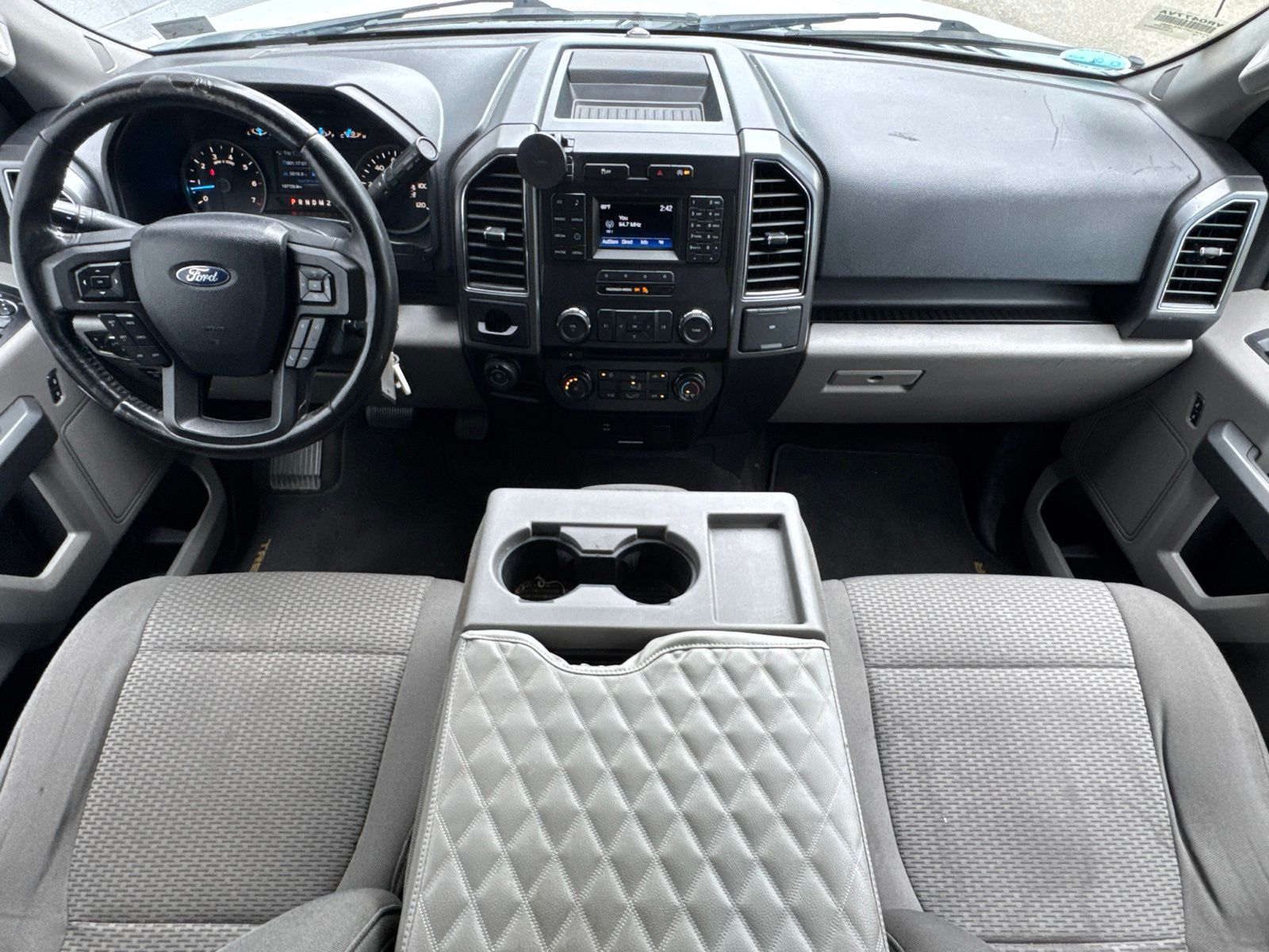 Used 2017 White Ford XLT image 4