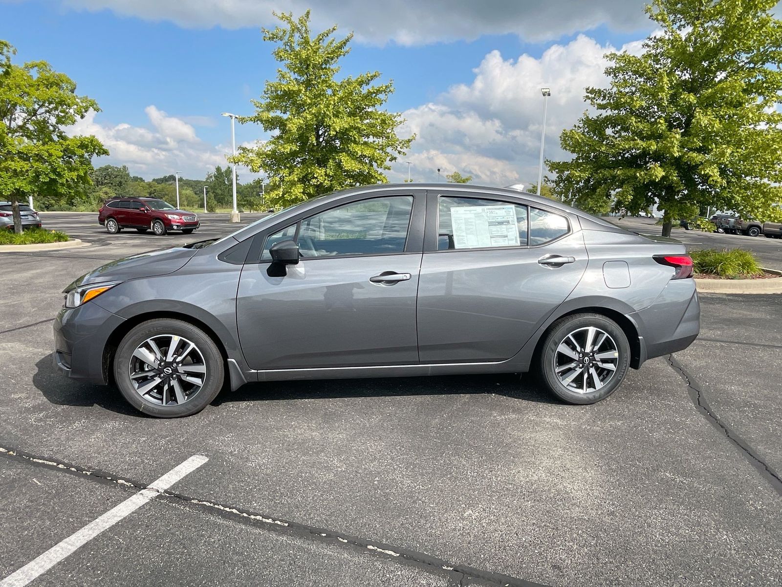 2024 Nissan Versa 1.6 SV 30