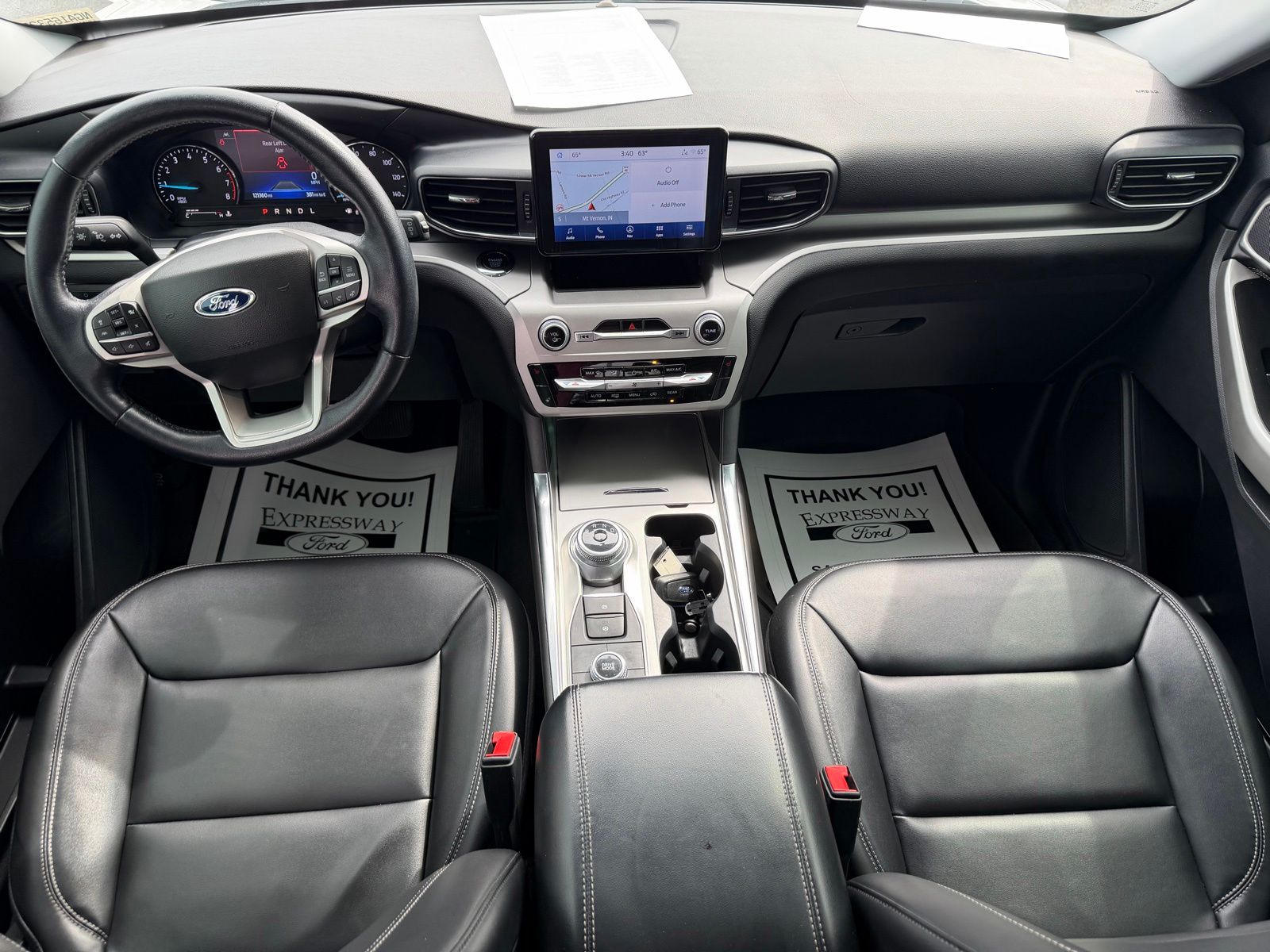 2022 Ford Explorer image 17