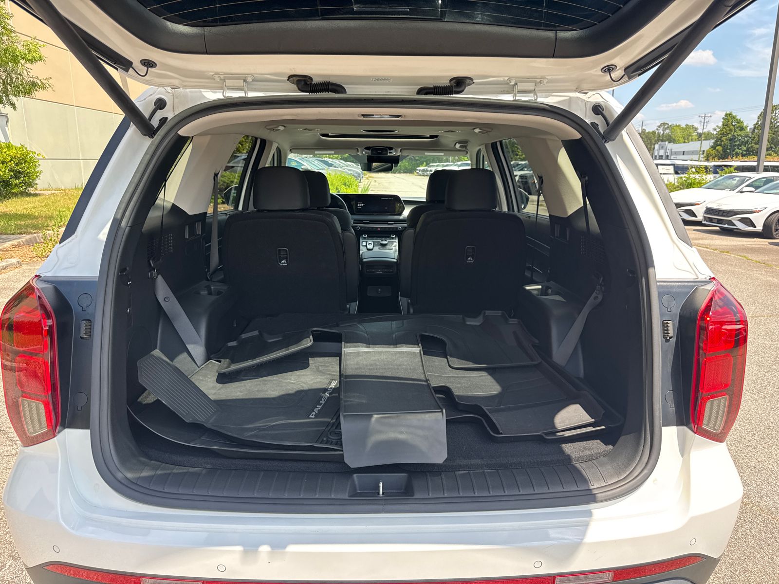 Used 2024 White Hyundai XRT image 18