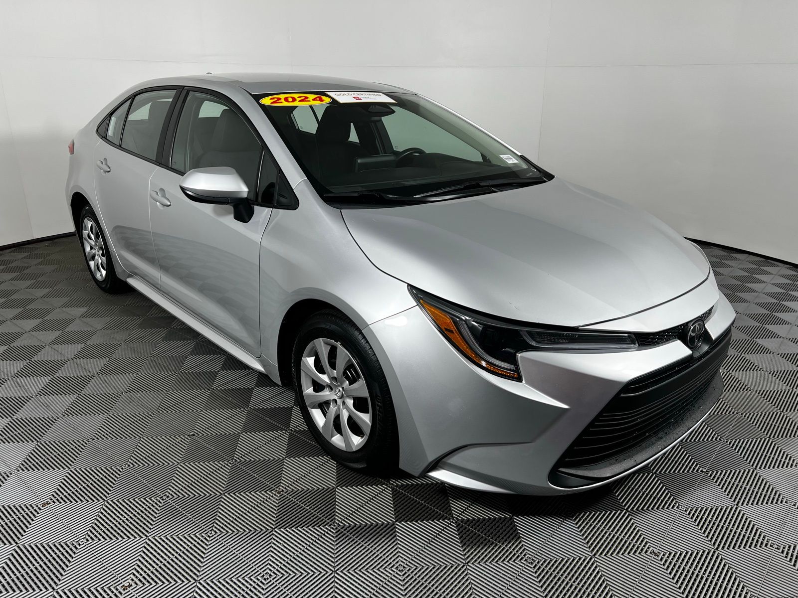 Thumbnail: 2024 Toyota Corolla - 3