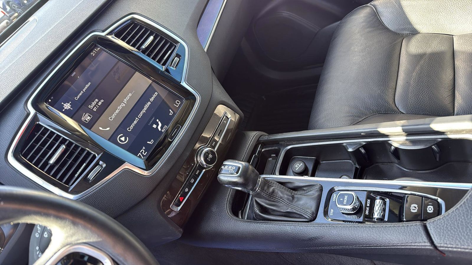 Used Car 2016 Volvo Xc90  T6 Momentum For Sale Under $20,000 In Austin, Texas