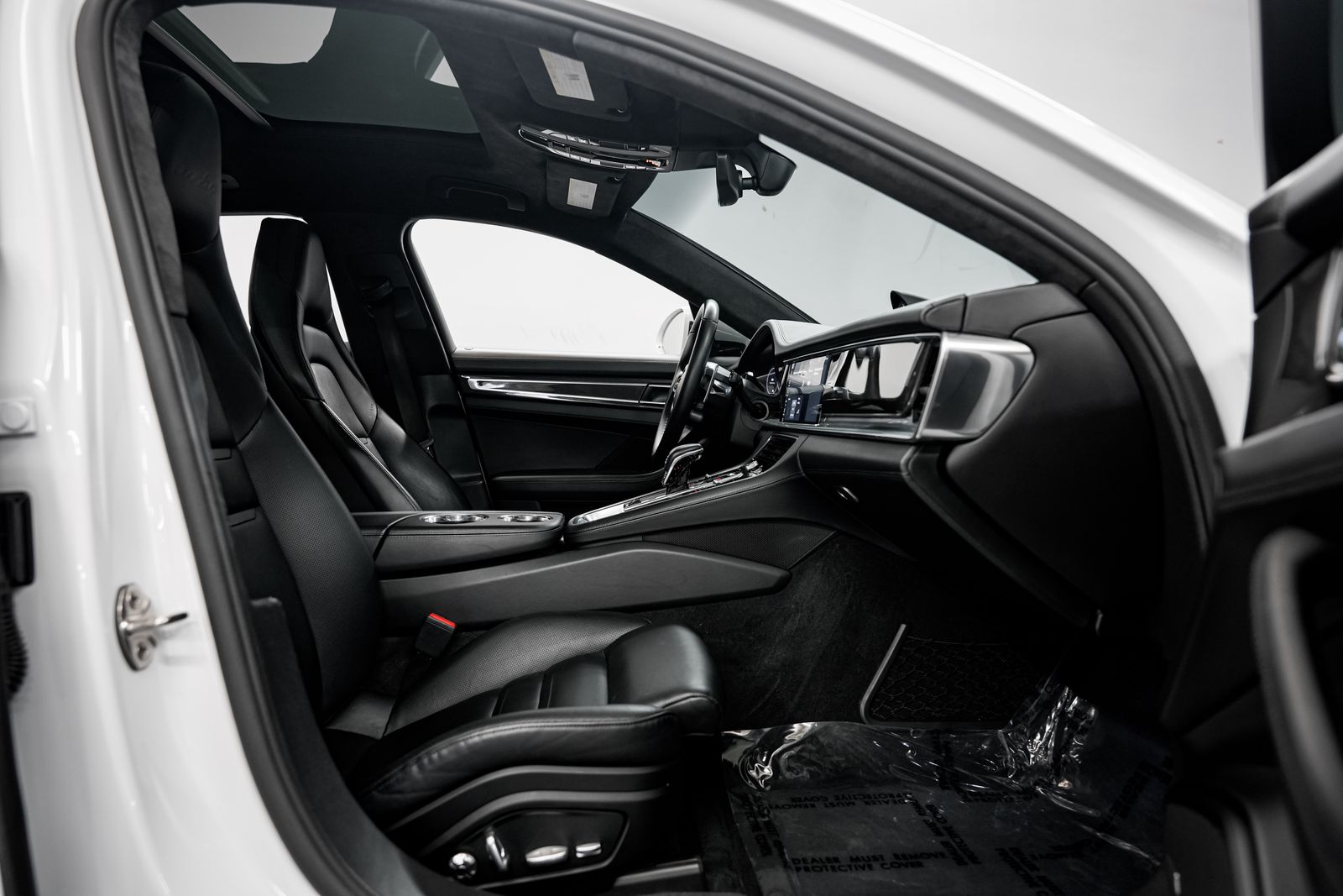 2018 Porsche Panamera Sport Turismo Turbo — photo 26