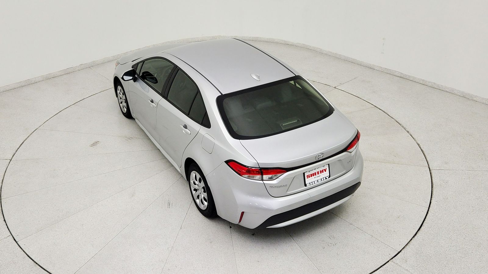 Used 2021 Silver Toyota LE image 18