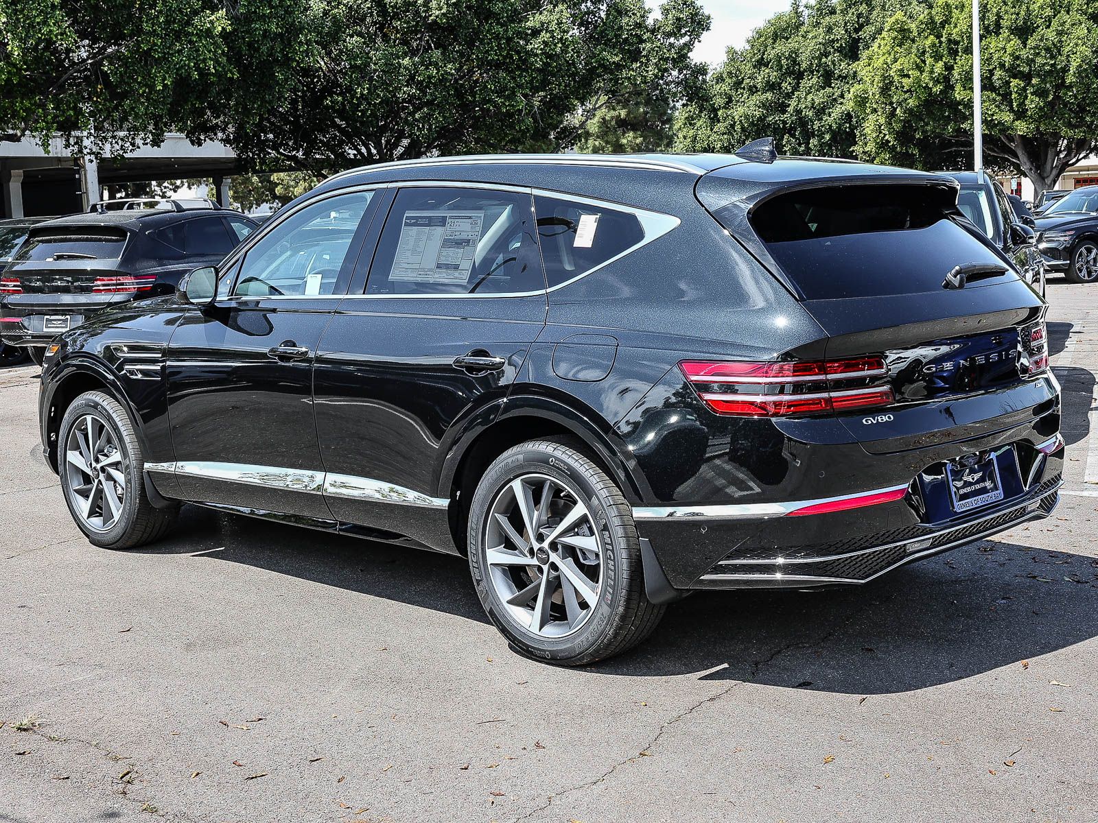 View vehicle photo 6