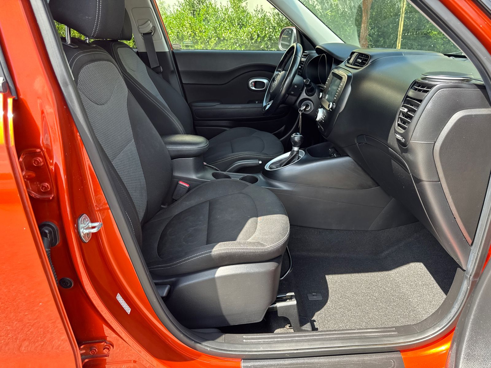 Used 2019 Orange Kia Plus image 13