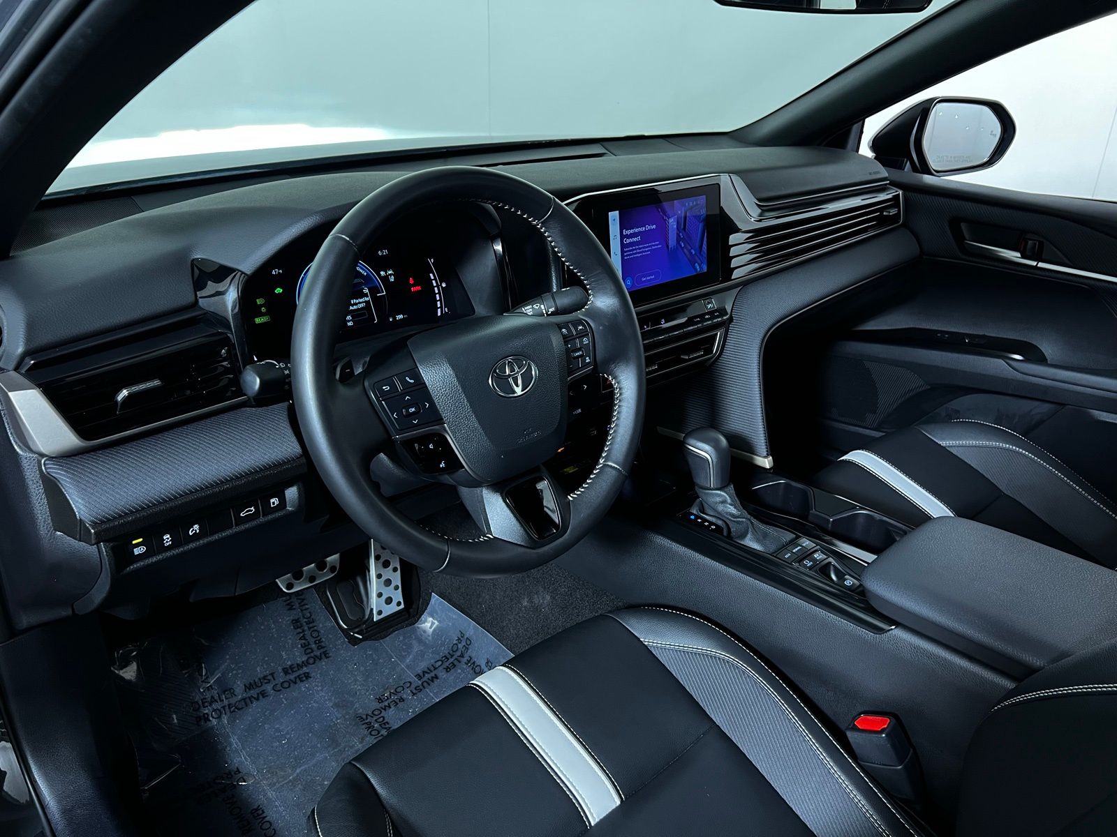 Thumbnail: 2025 Toyota Camry - 12