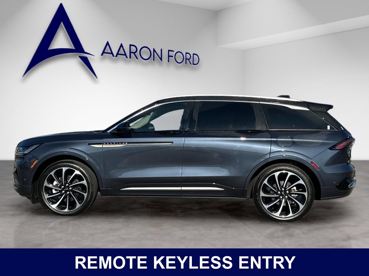 View vehicle photo 3