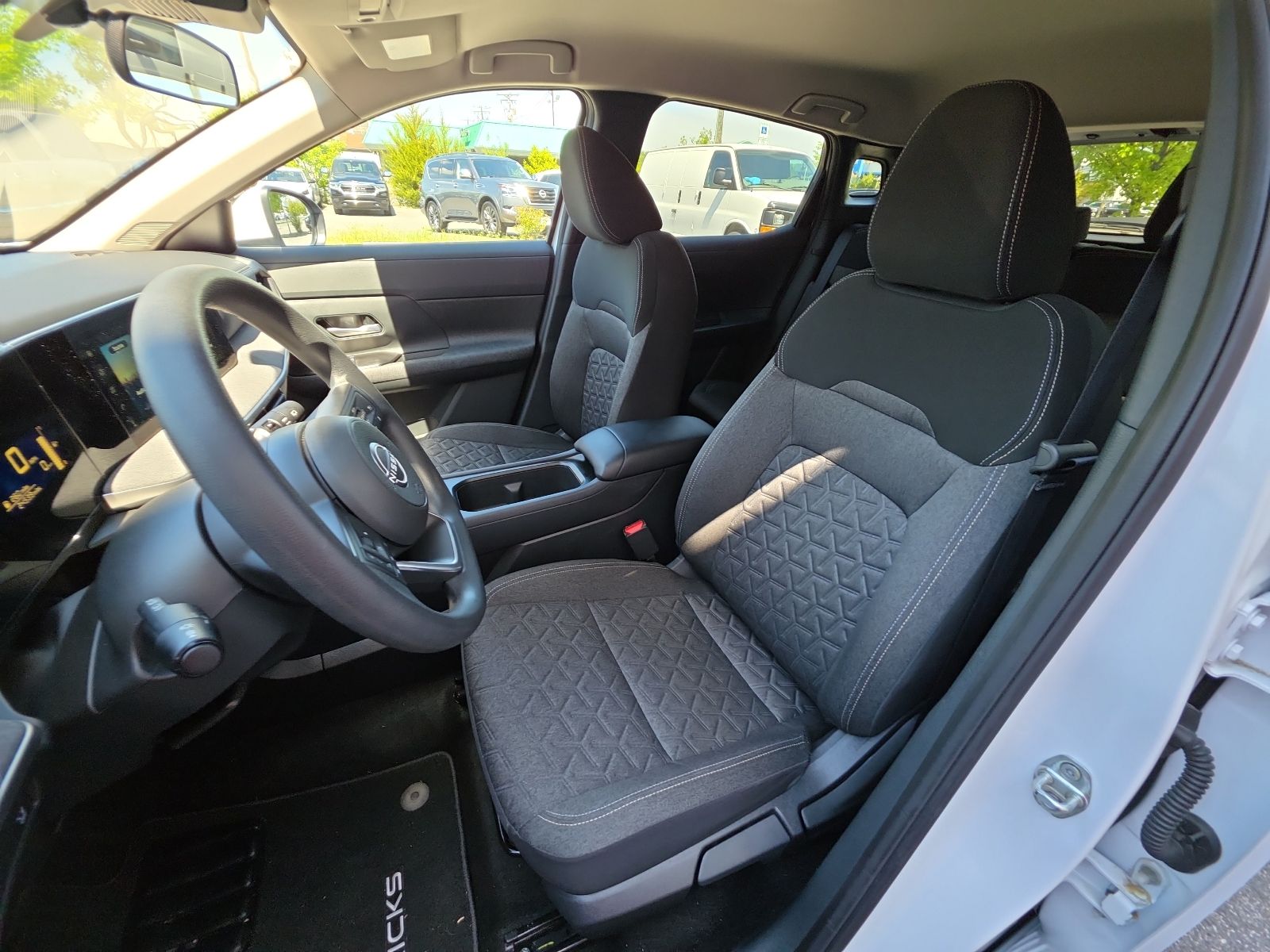 Used 2025 White Nissan SV image 30