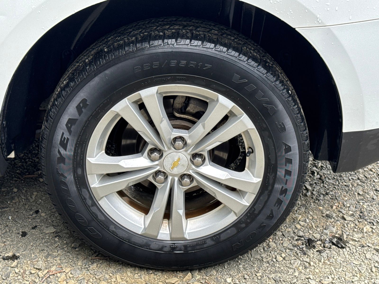Used 2013 Summit White Chevrolet LT image 23