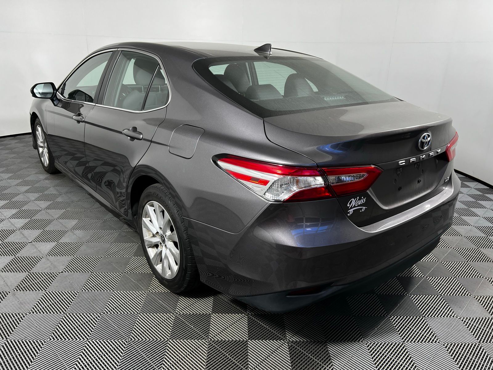 Thumbnail: 2020 Toyota Camry - 6