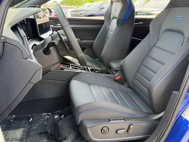 Used 2025 Lapiz Blue Metallic Volkswagen 2.0T image 33